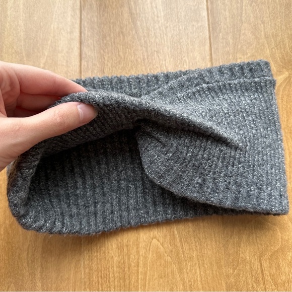 Universal Thread Gray Twist Knit Headband, Winter Outdoor Headband, One Size - Picture 15 of 16